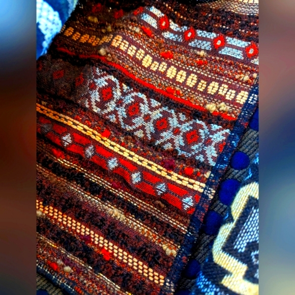 Stunning one of a kind Art to Wear- - Picture 3 of 5